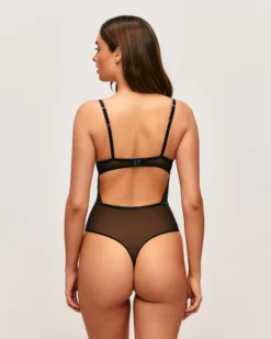 New Body corbeie avec broderie Bodys