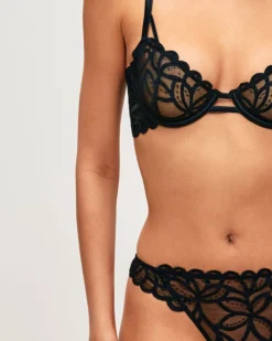 Hot Soutien-gorge corbeille en mesh avec broderies florales Avec Armatures|Corbeilles