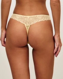 tring en dentee avec fi urex doré Culottes En Dentelle|Strings